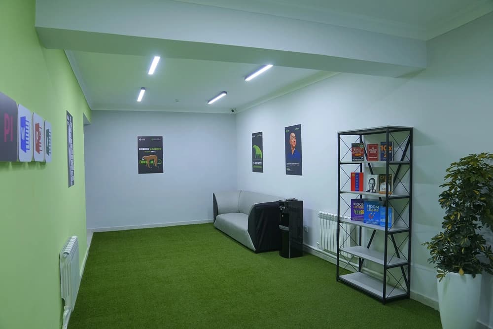 Amaliy darslar va mentorlik